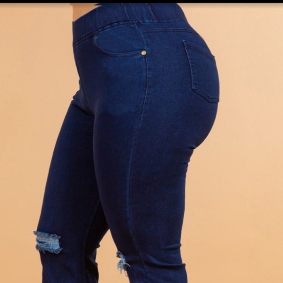 Pants - Picture 2 of 4